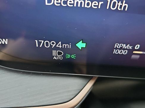 Used 2025 Buick Envision Sport Touring image 9