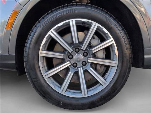 Used 2019 Audi Q7 2.0T Premium w/ Convenience Package AWD/4WD image 26