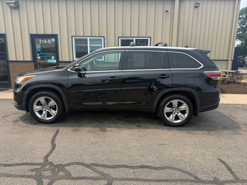 Used 2016 Toyota Highlander Limited w/ Protection Package #3 AWD/4WD image 5
