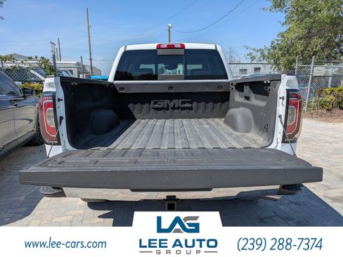 Used 2017 GMC Sierra 1500 SLT w/ SLT Premium Package AWD/4WD image 10