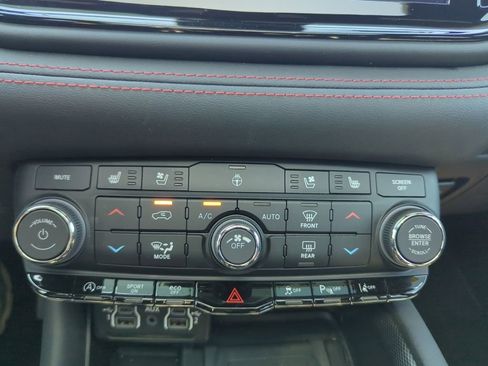 Used 2023 Dodge Durango GT AWD/4WD image 23
