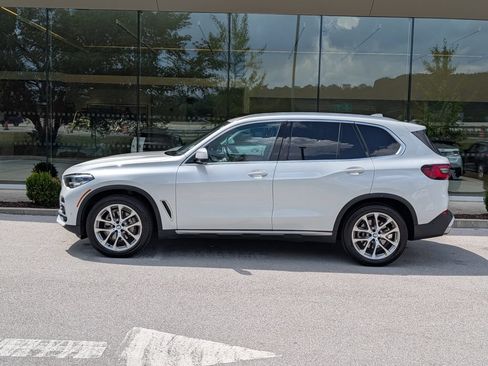 Used 2023 BMW X5 xDrive40i w/ Premium Package AWD/4WD image 2