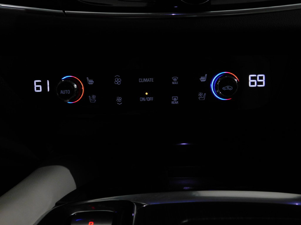 Used 2024 Buick Enclave Avenir AWD/4WD image 38