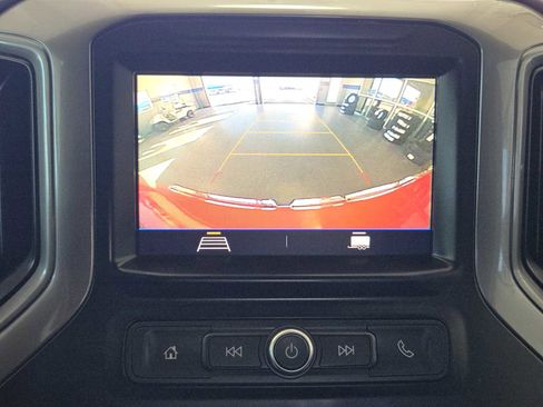 Used 2020 GMC Sierra 1500 4x4 Crew Cab w/ Sierra Value Package image 18