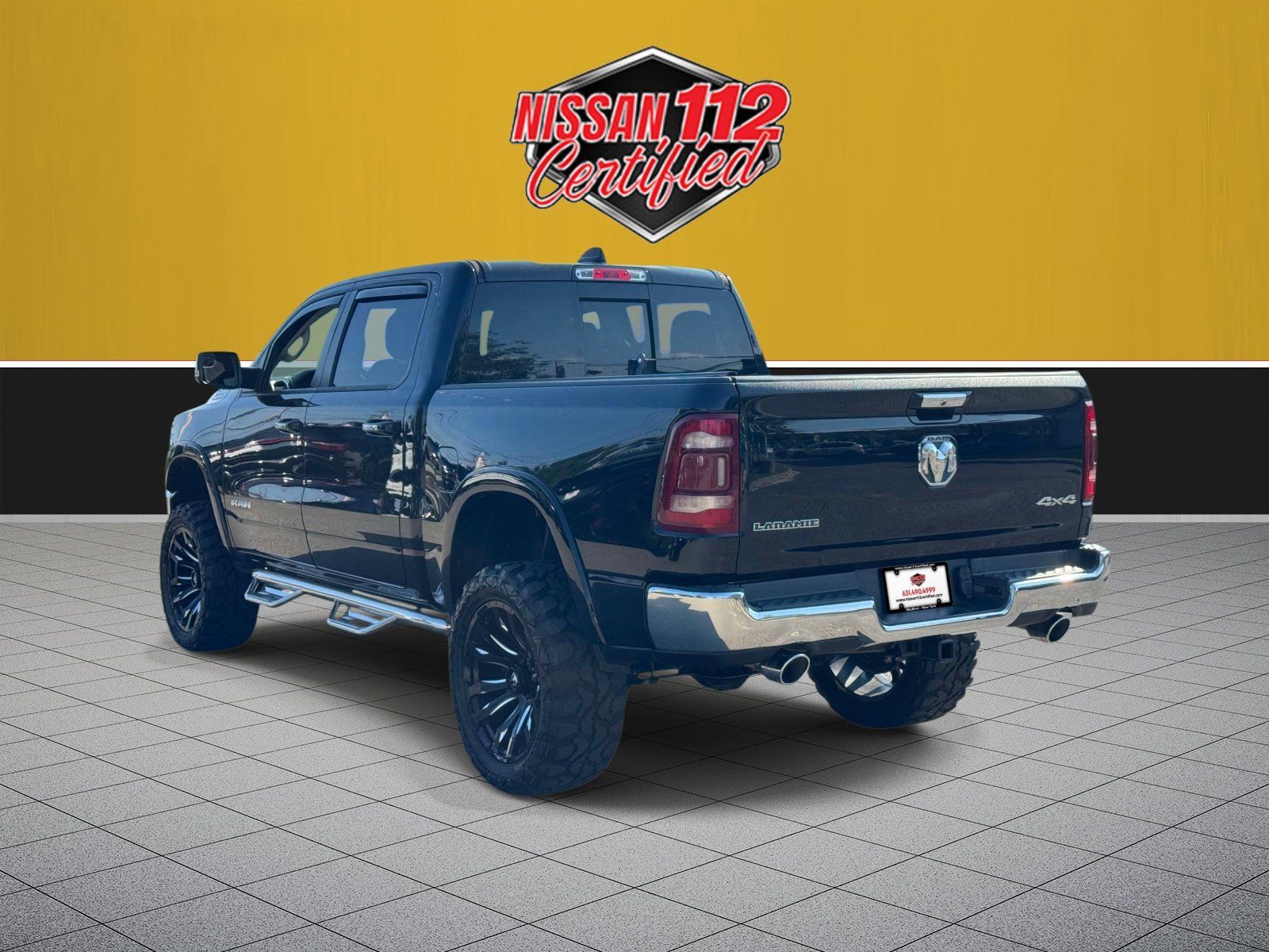 Used 2022 RAM 1500 Laramie AWD/4WD image 6
