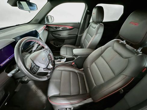 Used 2024 Chevrolet TrailBlazer RS FWD image 13