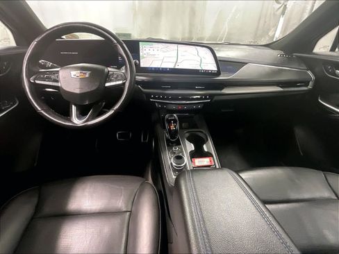 Used 2025 Cadillac XT4 Sport image 21