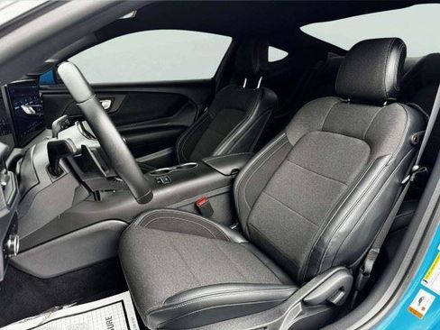 Used 2025 Ford Mustang GT RWD image 23