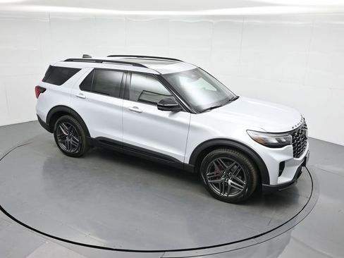 New 2026 Ford Explorer ST w/ Sun And Sound Package image 37