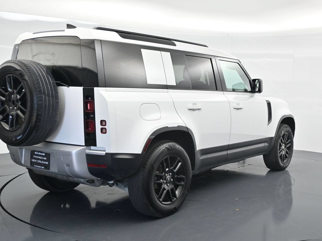 Used 2025 Land Rover Defender 110 S AWD/4WD image 7