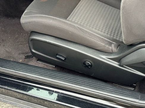 Used 2018 Dodge Challenger R/T w/ Quick Order Package 28P T/A image 23