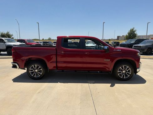 Used 2020 Chevrolet Silverado 1500 LT w/ Texas Edition AWD/4WD image 6