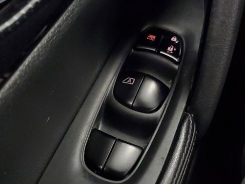Used 2020 Nissan Rogue SL AWD/4WD image 16