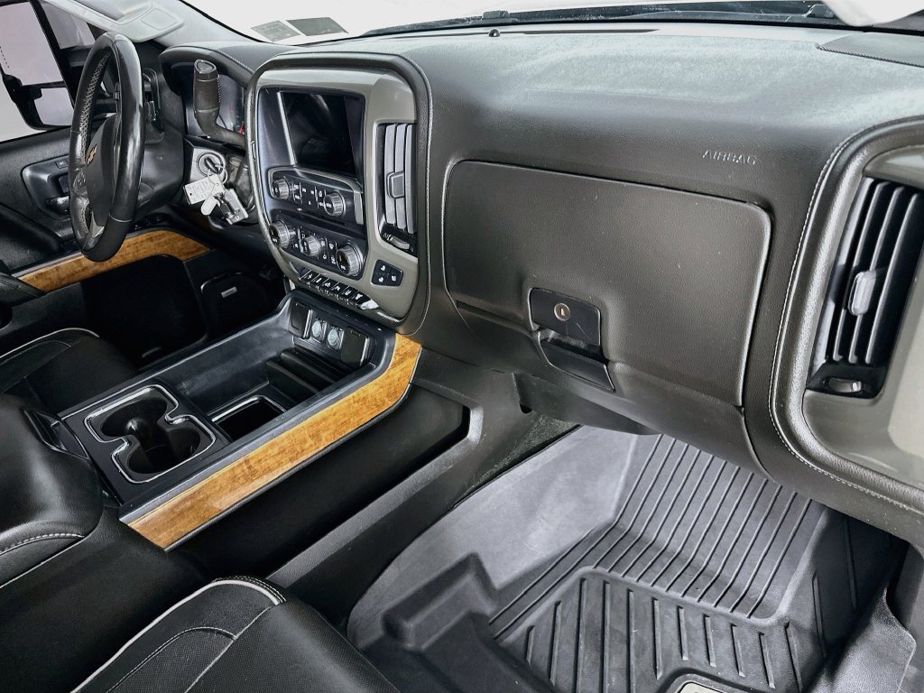 Used 2018 Chevrolet Silverado 2500 High Country w/ Duramax Plus Package AWD/4WD image 30