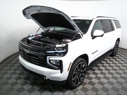 New 2026 Chevrolet Suburban RST image 29