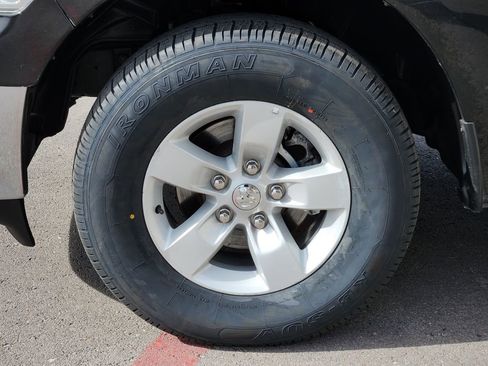 Used 2023 RAM 1500 Classic SLT w/ Trailer & Traction Group image 10