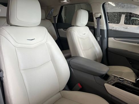 Used 2023 Cadillac XT5 Premium Luxury AWD/4WD image 4