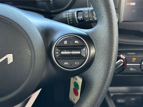 Used 2024 Kia Soul LX w/ Option Group 015 FWD image 32