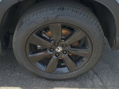 Used 2025 Honda Pilot Black Edition image 5