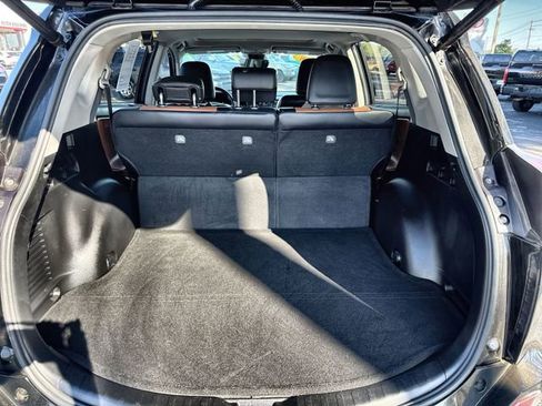 Used 2018 Toyota RAV4 Limited image 31