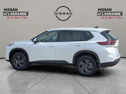 New 2026 Nissan Rogue SV w/ Cold Weather Package FWD image 8