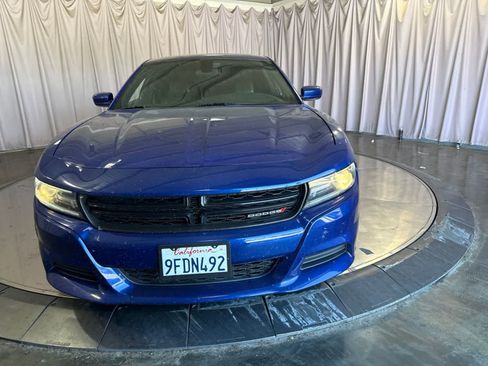 Used 2020 Dodge Charger SXT w/ Leather Interior Group RWD image 2