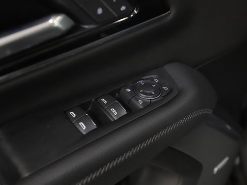 Used 2025 GMC Yukon Denali image 23