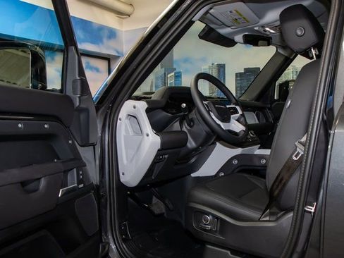 Certified 2025 Land Rover Defender 130 X-Dynamic SE image 13