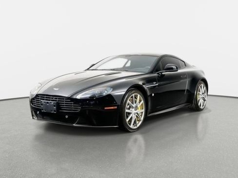 Used 2015 Aston Martin V8 Vantage GT RWD image 20