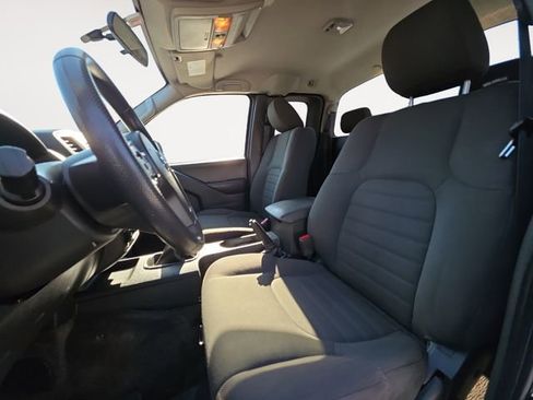 Used 2018 Nissan Frontier S image 9