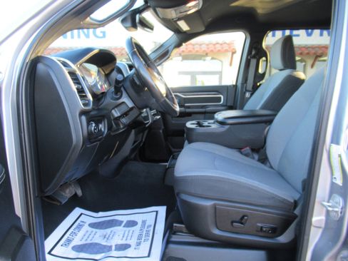 Used 2024 RAM 2500 Big Horn image 8