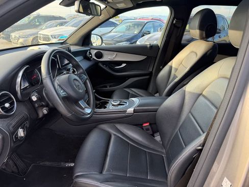 Used 2019 Mercedes-Benz GLC 300 image 6