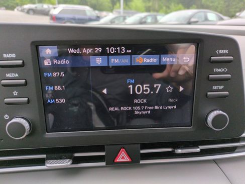 New 2026 Hyundai Elantra SE FWD image 25