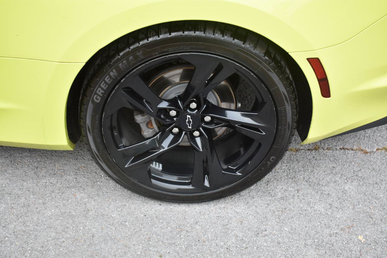Used 2021 Chevrolet Camaro LT w/ RS Package RWD image 33