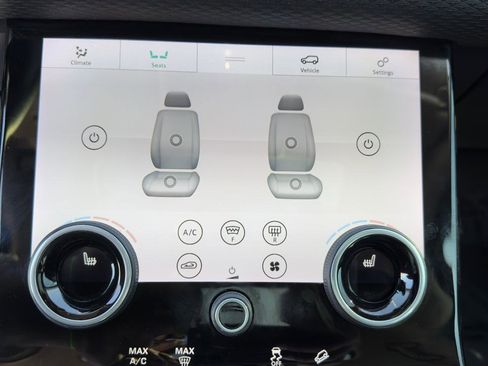 Used 2019 Land Rover Range Rover Velar S image 21