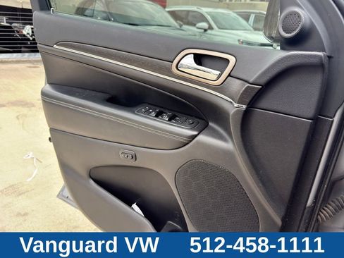 Used 2017 Jeep Grand Cherokee Limited RWD image 21