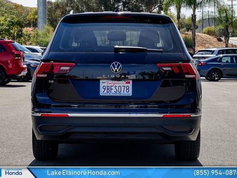 Used 2022 Volkswagen Tiguan SE w/ Panoramic Sunroof Package FWD image 10