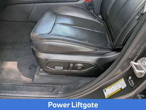 Used 2023 Jeep Grand Cherokee L Limited w/ Luxury Tech Group II RWD image 19