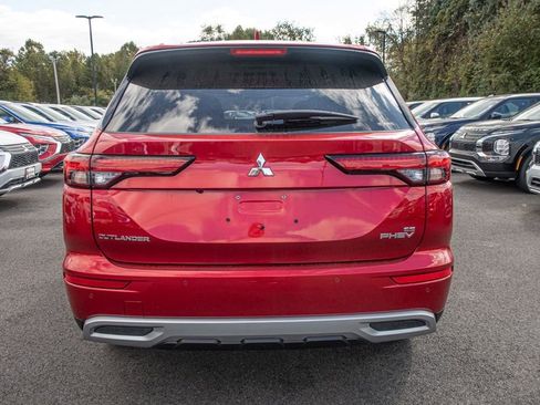 New 2025 Mitsubishi Outlander 4WD Plug-In Hybrid image 12