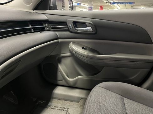 Used 2016 Chevrolet Malibu LS image 24