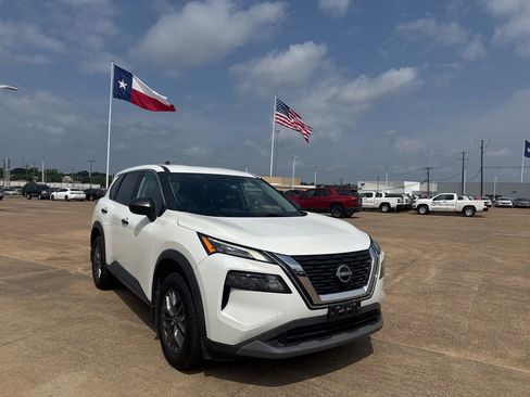 Certified 2023 Nissan Rogue S FWD image 1