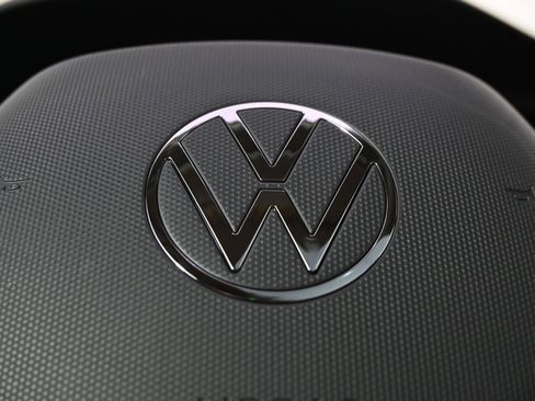 Used 2024 Volkswagen Jetta SEL image 33