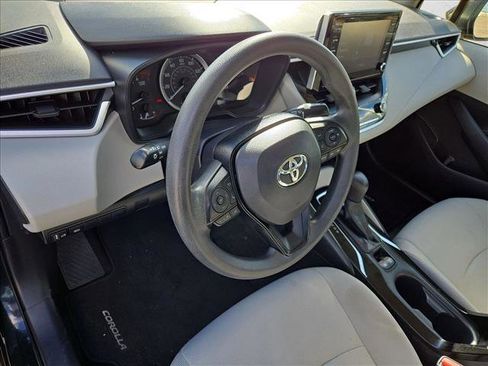 Used 2020 Toyota Corolla LE image 10