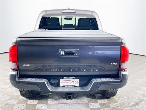 Used 2019 Toyota Tacoma TRD Sport w/ Technology Package image 7