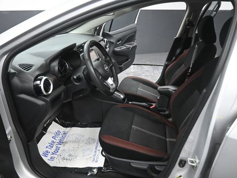 Used 2023 Nissan Versa SR w/ Trunk Package image 29