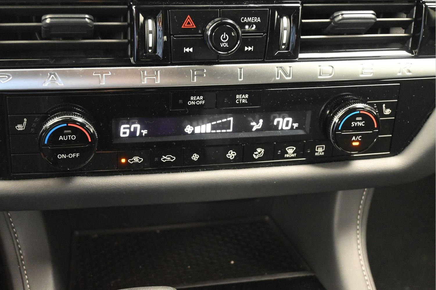 Certified 2026 Nissan Pathfinder SV FWD image 19
