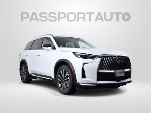 Used 2026 INFINITI QX60 Luxe w/ Family Package AWD/4WD image 3