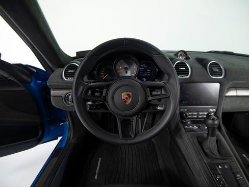 Certified 2025 Porsche 718 Cayman GT4 RS RWD image 17