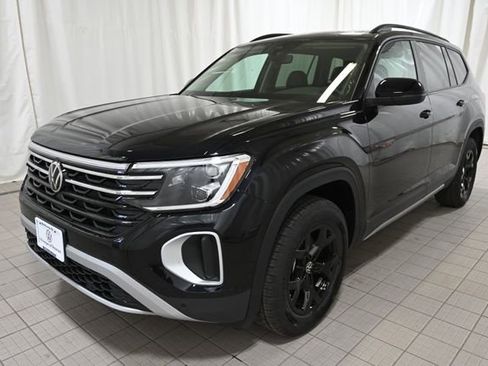New 2026 Volkswagen Atlas Peak Edition AWD/4WD image 17