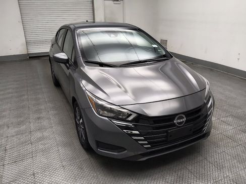 Used 2025 Nissan Versa SV FWD image 13